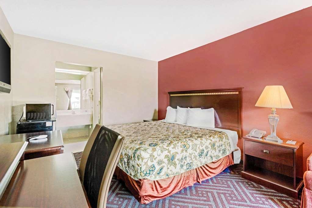 Days Inn - Manchester Room photo
